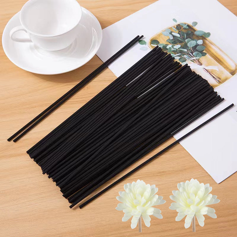 Crystal glass aromatherapy diffuser with natural reed sticks, Premium crystal glass aromatherapy diffuser bottles for home, Elegant crystal glass aromatherapy diffuser with essential oils
