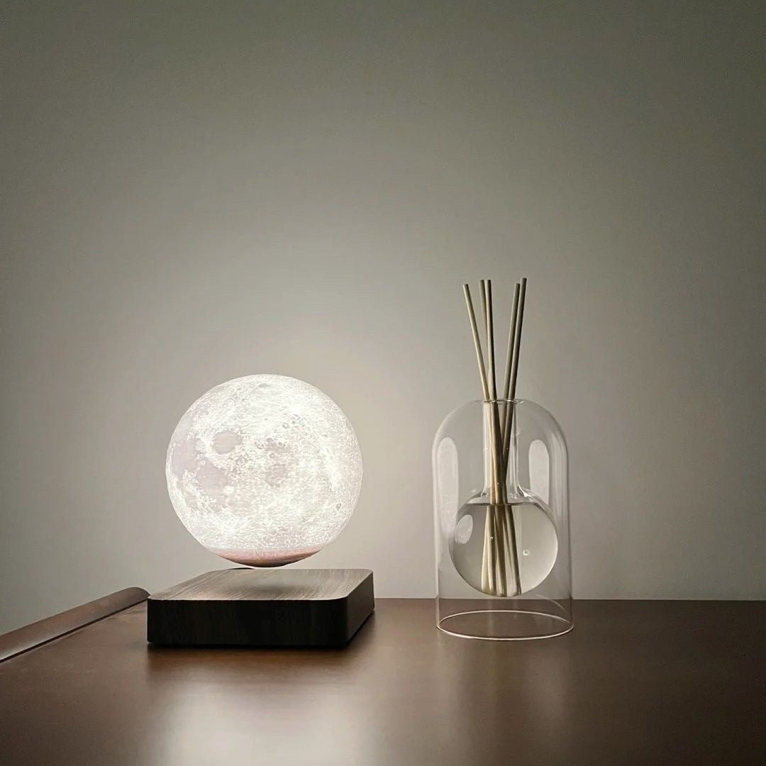 Crystal glass aromatherapy diffuser with natural reed sticks, Premium crystal glass aromatherapy diffuser bottles for home, Elegant crystal glass aromatherapy diffuser with essential oils