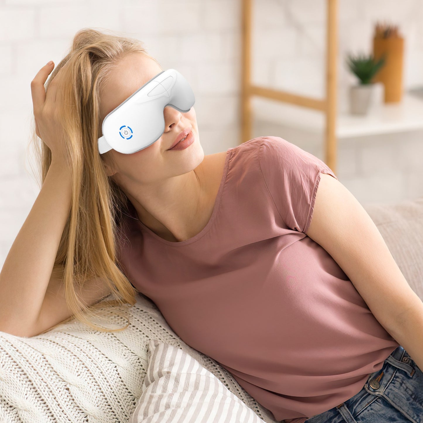 Wireless eye relaxer with heat and air compression technology, Premium wireless eye relaxer with Bluetooth music connectivity, Portable wireless eye relaxer with five relaxation modes